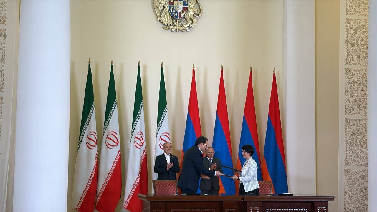 تعرفه 87 درصد کالاها میان ایران و ارمنستان صفر شد تعرفه 87 درصد کالاها میان ایران و ارمنستان صفر شد